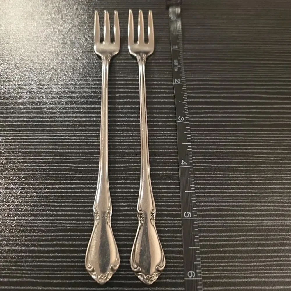 CHATEAU Oneida Silver‎ Stainless Oneidacraft Deluxe Glossy Flatware Bundle